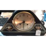 Mantel Clock - 20th century base wood mantel clock, running order, with key