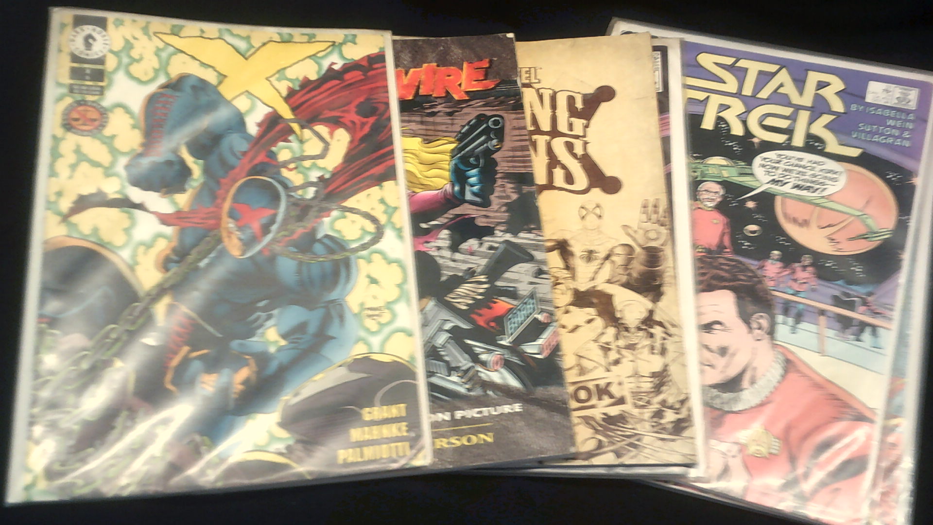 Comic Books-Mixed lot includes Star Trek No.29,31,30,-Marvel, Sketchbook, Barb Wire - X No.6