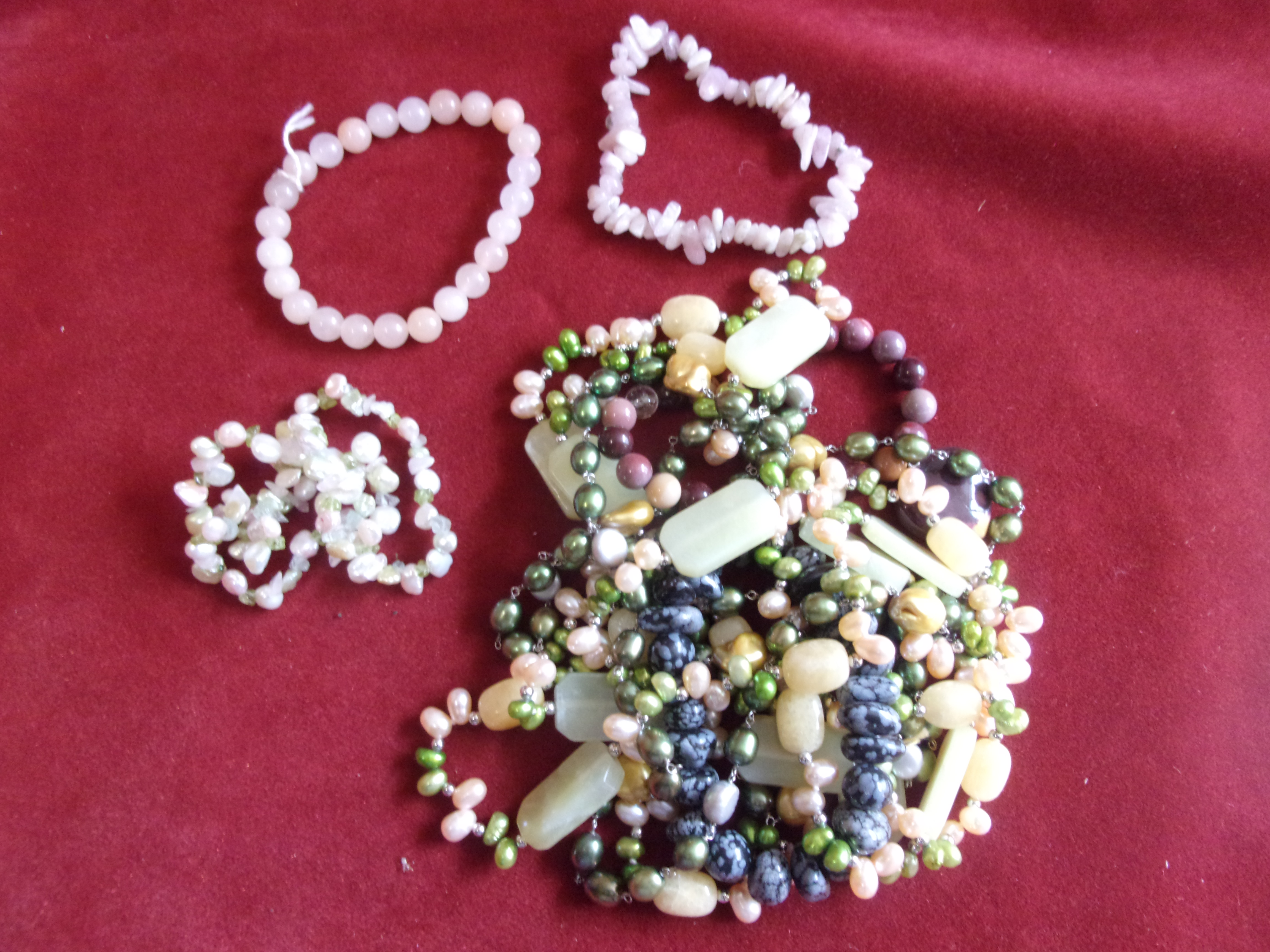 Necklace's + Bracelet's- Pearl and freshwater pearl necklace's and bracelet's in excellent condition