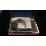 Jewellery-Mixed lot - good selection of necklaces approx (10) and a large box of earrings, all
