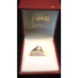 Gold Ring-18ct Gold Ring with a white mounted stone, boxed