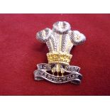 The Royal Welsh Regiment Officers EIIR Cap Badge (Gilt and silvered), three lugs.