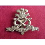 The Price of Wales's (North Staffordshire Regiment) WWI War Economy Cap Badge (Brass), slider. K&