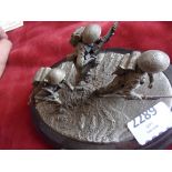 D-Day 6th June 1944 (Storming the beach) Pewter Figure by the Danbury Mint, depicts three British
