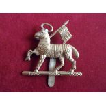 The Queen's Royal Regiment (West Surrey) WWII Cap Badge (Gilding-metal), slider. K&K: 1969