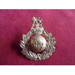 Royal Marines Sergeants WWII Cap Badge (Gilt), two lugs. K&K: 2100