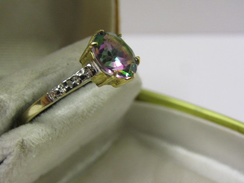 9ct WHITE GOLD MYSTIC TOPAZ SOLITAIRE RING, central mystic topaz stone, approx 8mm, set with - Image 3 of 3