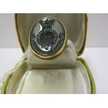 9ct YELLOW GOLD VINTAGE SIGNET RING set black onyx intaglio seal for the Order of the Garter, the
