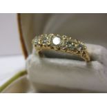 18ct YELLOW GOLD 5 STONE DIAMOND RING, 5 well matched graduated diamonds, centre stone approx 4.4mm,