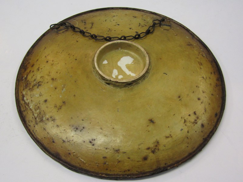 VICTORIAN FOLK ART, pot lid centre ceramic fragment encrusted charger, 13.5" dia - Image 3 of 4