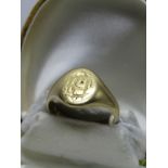 18ct YELLOW GOLD SIGNET RING; weight 9.2 grms, size T/U