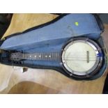 VINTAGE INSTRUMENT,Vintage Mandolin banjo in case, no makers mark.