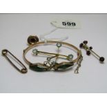 9ct GOLD ITEMS; inc stone set hinged bangle, 2 brooches in the form of Southern cross, 9ct gold
