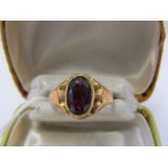 9ct YELLOW GOLD GARNET SIGNET RING, 4.4 grams, size M/N