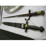 MILITARY, 19th Century continental Gladius broad sword, together with 19th Century French bayonet