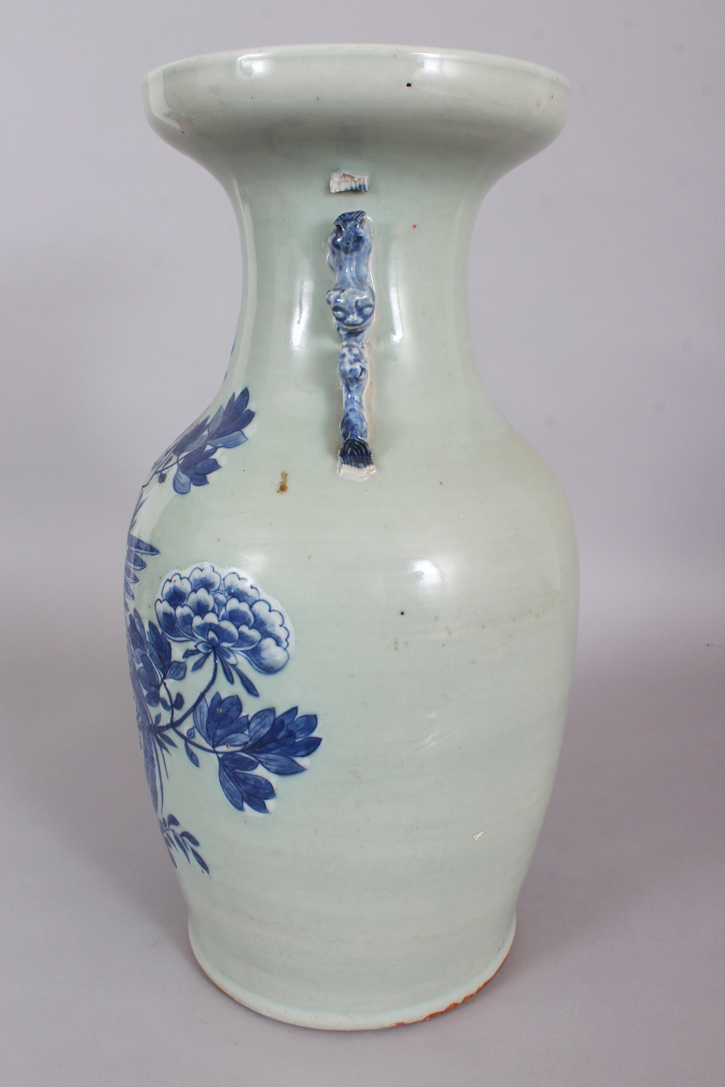 A 19TH CENTURY CHINESE BLUE & WHITE CELADON GROUND PORCELAIN PHOENIX VASE, painted with a phoenix - Image 4 of 10