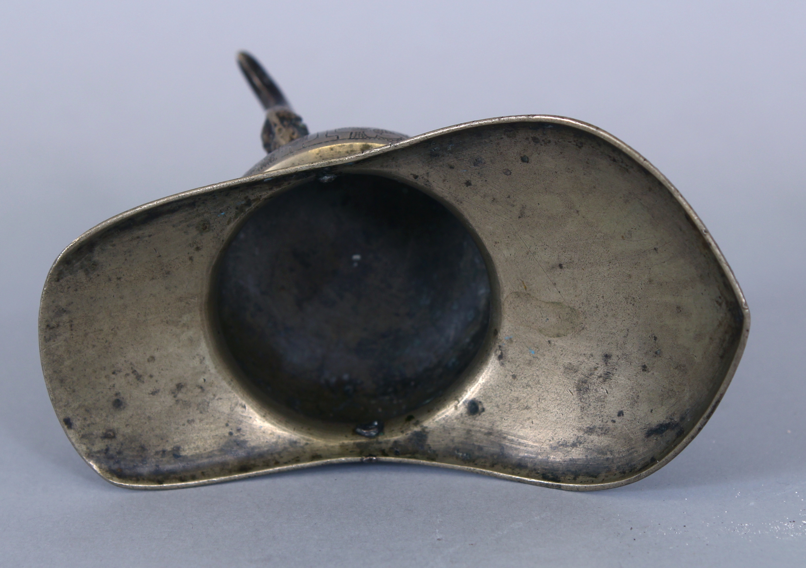 AN UNUSUAL 18TH/19TH CENTURY CHINESE OR TIBETAN SILVERED METAL PAKTONG JUE TRIPOD CENSER, the - Image 6 of 9