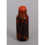 AN UNUSUAL 19TH CENTURY CHINESE AGATE STYLE GLASS SNUFF BOTTLE & CORAL STOPPER, 3in high overall.