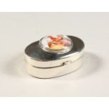 A MATCHING VESTA OVAL PILL BOX.