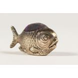 A SILVER FISH PIN CUSHION. 4.5cms long. Chester 1908. Maker: S. M. & Co.