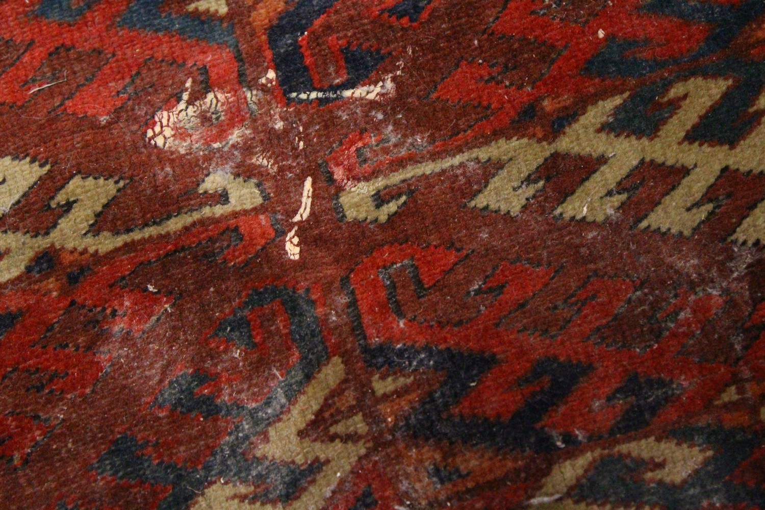 A LARGE BOKHARA CARPET. 10ft x 5ft 9ins. - Image 2 of 4