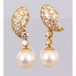 A PAIR OF GOLD, PEARL AND DIAMOND EARRINGS.