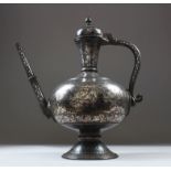 A GOOD EARLY 19TH CENTURY INDIAN BIDRI SILVER INLAID EWER, 32cm high.