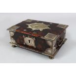 A 17TH-18TH CENTURY DUTCH COLONIAL POSSIBLY BATAVIAN TORTOISESHELL BOX AND COVER, with silver