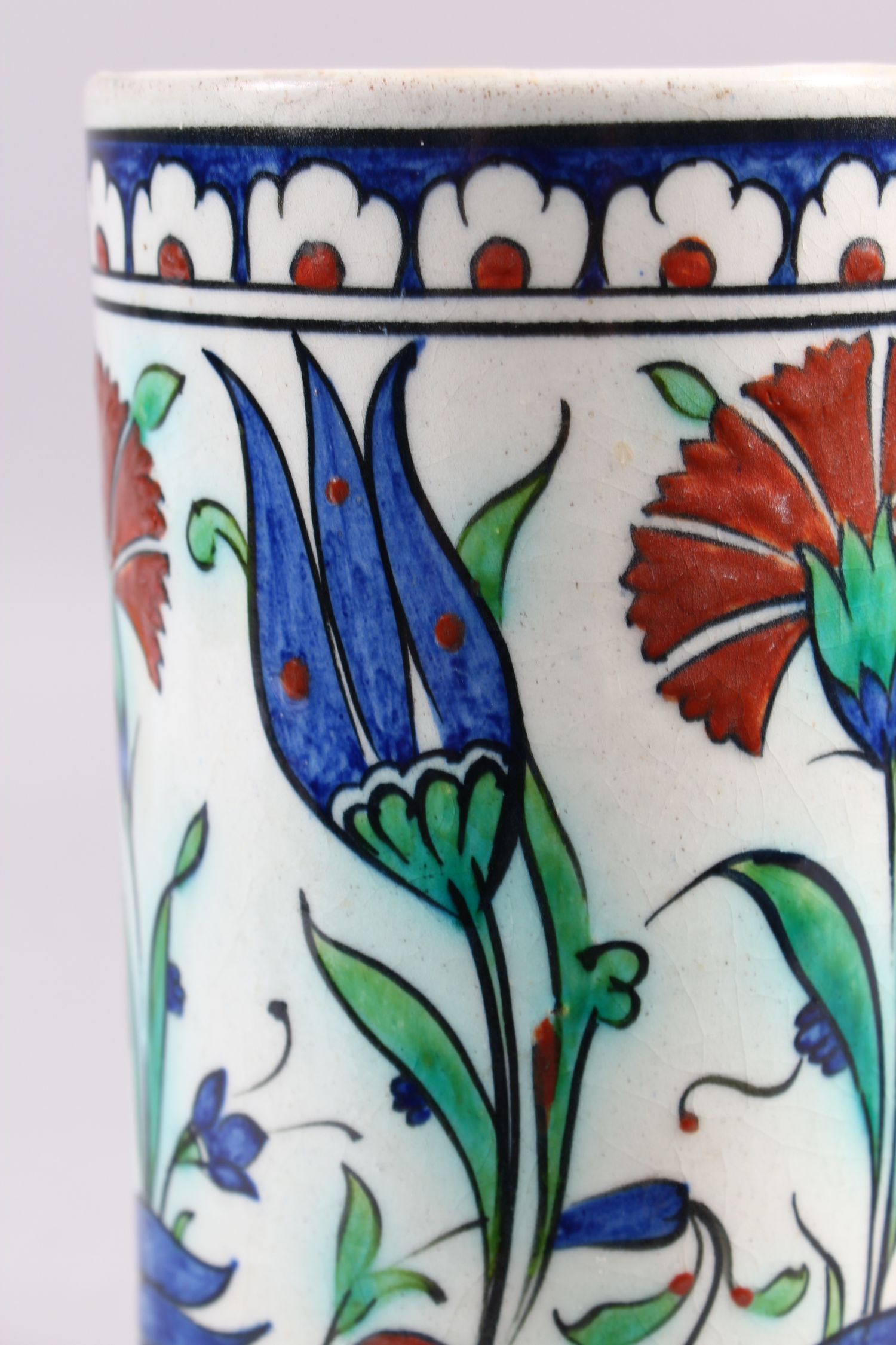 A 19TH CENTURY CANTAGALLI IZNIK STYLE POTTERY TANKARD, the sides with blue ground and flower - Image 4 of 7