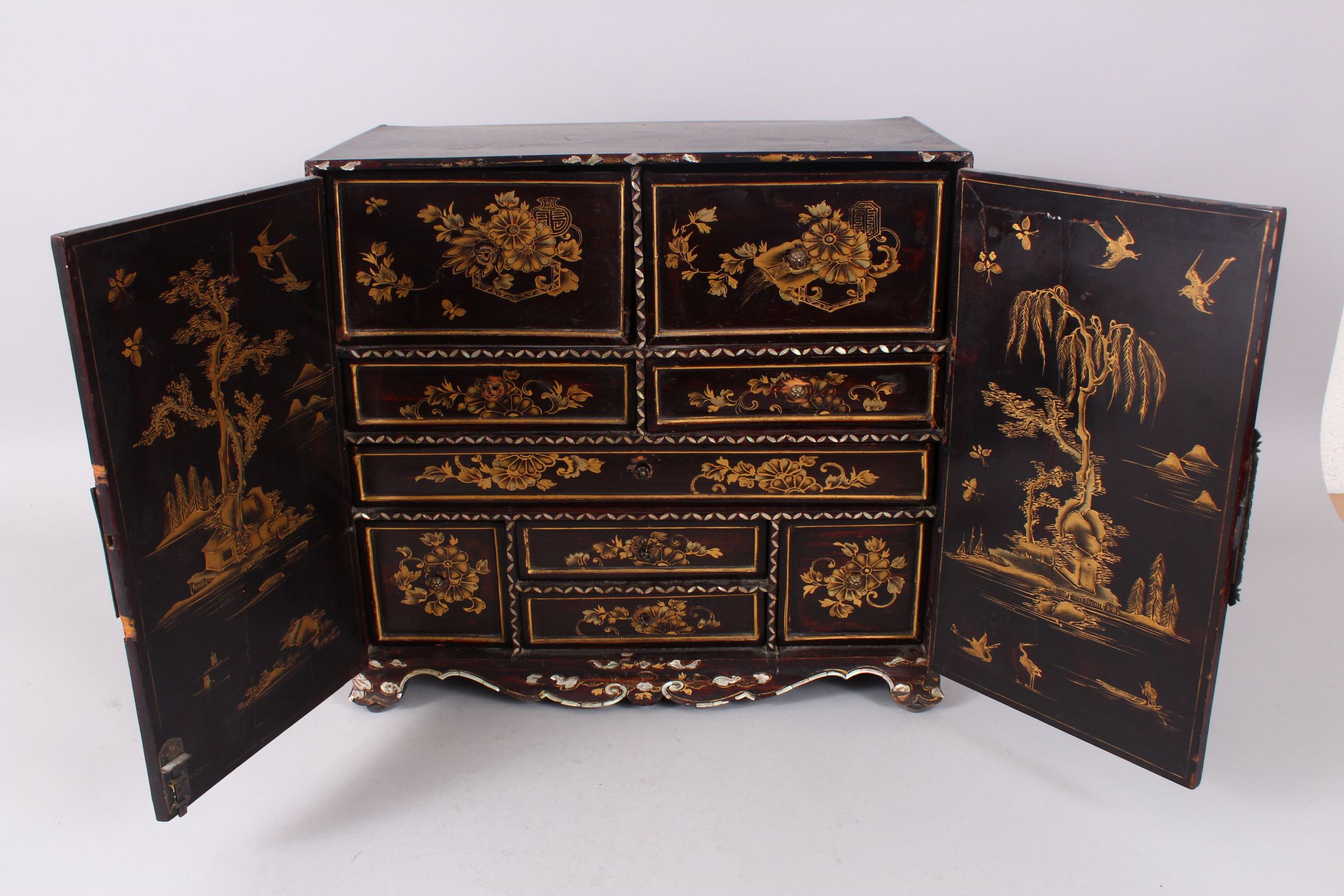 19TH CENTURY CHINESE LACQUER AND MOTHER OF PEARL TABLE CABINET, the double panelled doors open to - Image 3 of 8