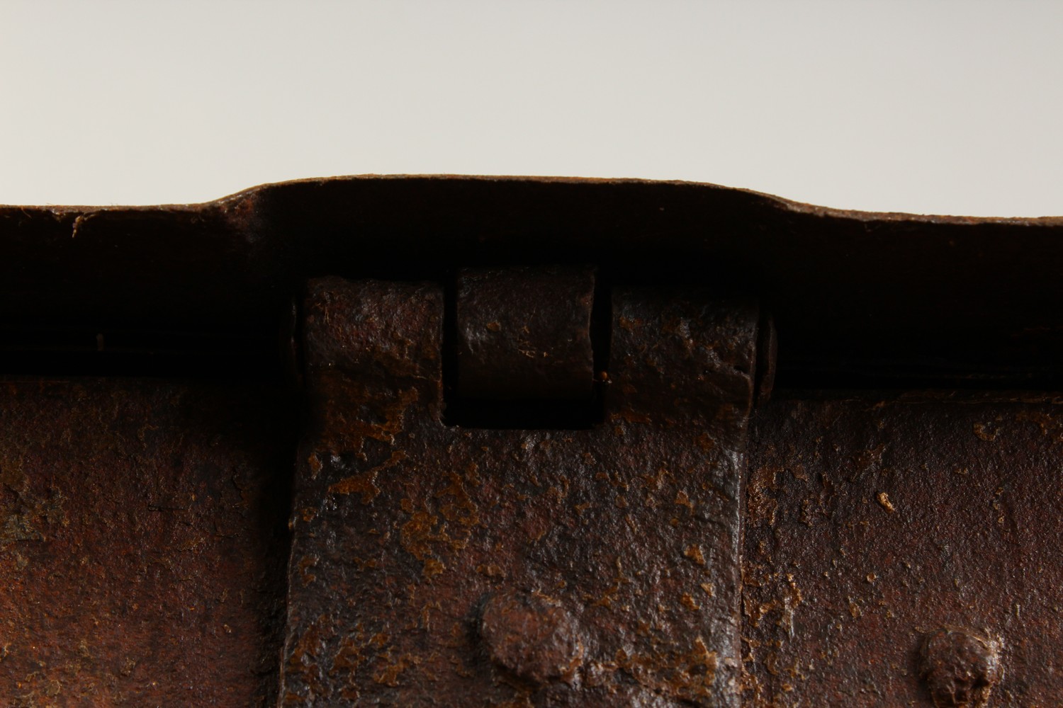 A 17TH CENTURY WROUGHT IRON "ARMADA" CHEST, the lid fitted with a multi point lock, the body with - Image 18 of 19