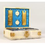 A GOOD LATE 19TH CENTURY FRENCH ONYX GAMES COMPENDIUM, with engraved gilt metal mounts, the interior