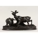 PIERRE-JULES MENE (1810-1879) FRENCH. A GOOD EARLY BRONZE GROUP OF A PAIR OF DEER, CIRCA. 1840.