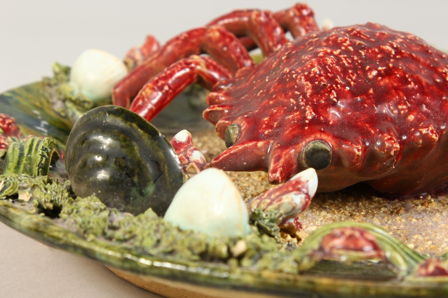 A FRENCH PALISSY TYPE CRAB DISH. 12ins diameter. - Image 8 of 11