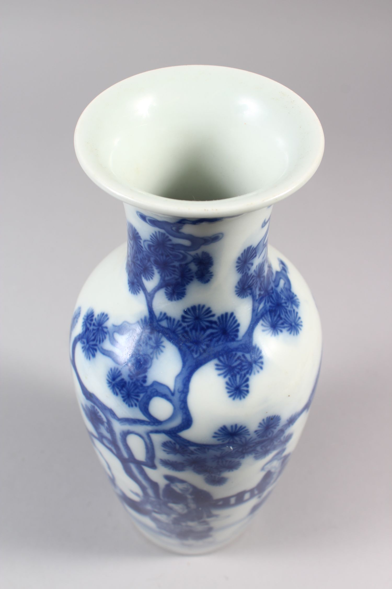 A SLENDER CHINESE BLUE AND WHITE PORCELAIN VASE, decorated with working locals surrounded by trees - Image 6 of 8