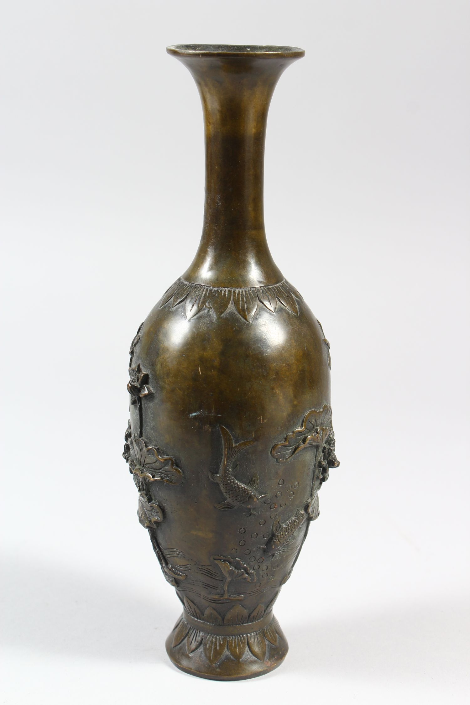 A SLENDER CHINESE BRONZE BOTTLE SHAPED PORCELAIN VASE, with scenes of koi carp, dragonflies - Image 4 of 8