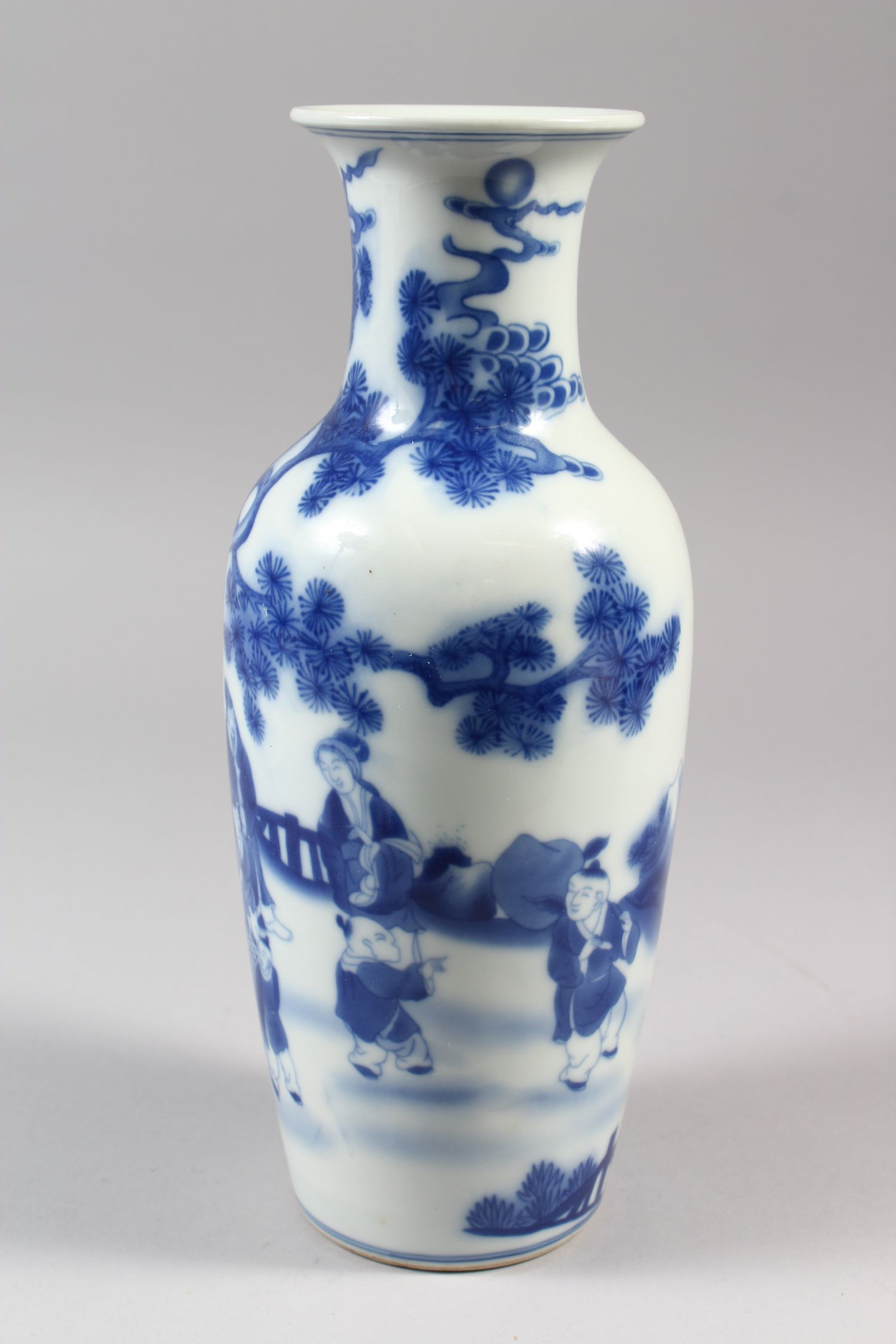 A SLENDER CHINESE BLUE AND WHITE PORCELAIN VASE, decorated with working locals surrounded by trees - Image 4 of 8