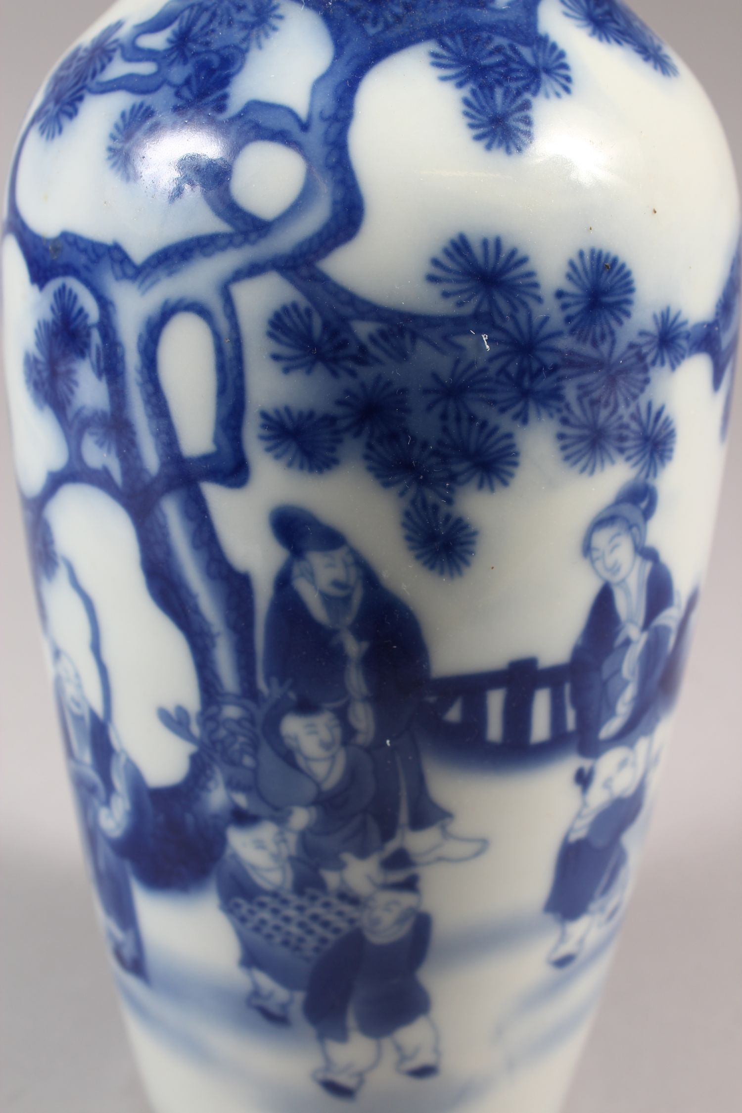 A SLENDER CHINESE BLUE AND WHITE PORCELAIN VASE, decorated with working locals surrounded by trees - Image 5 of 8