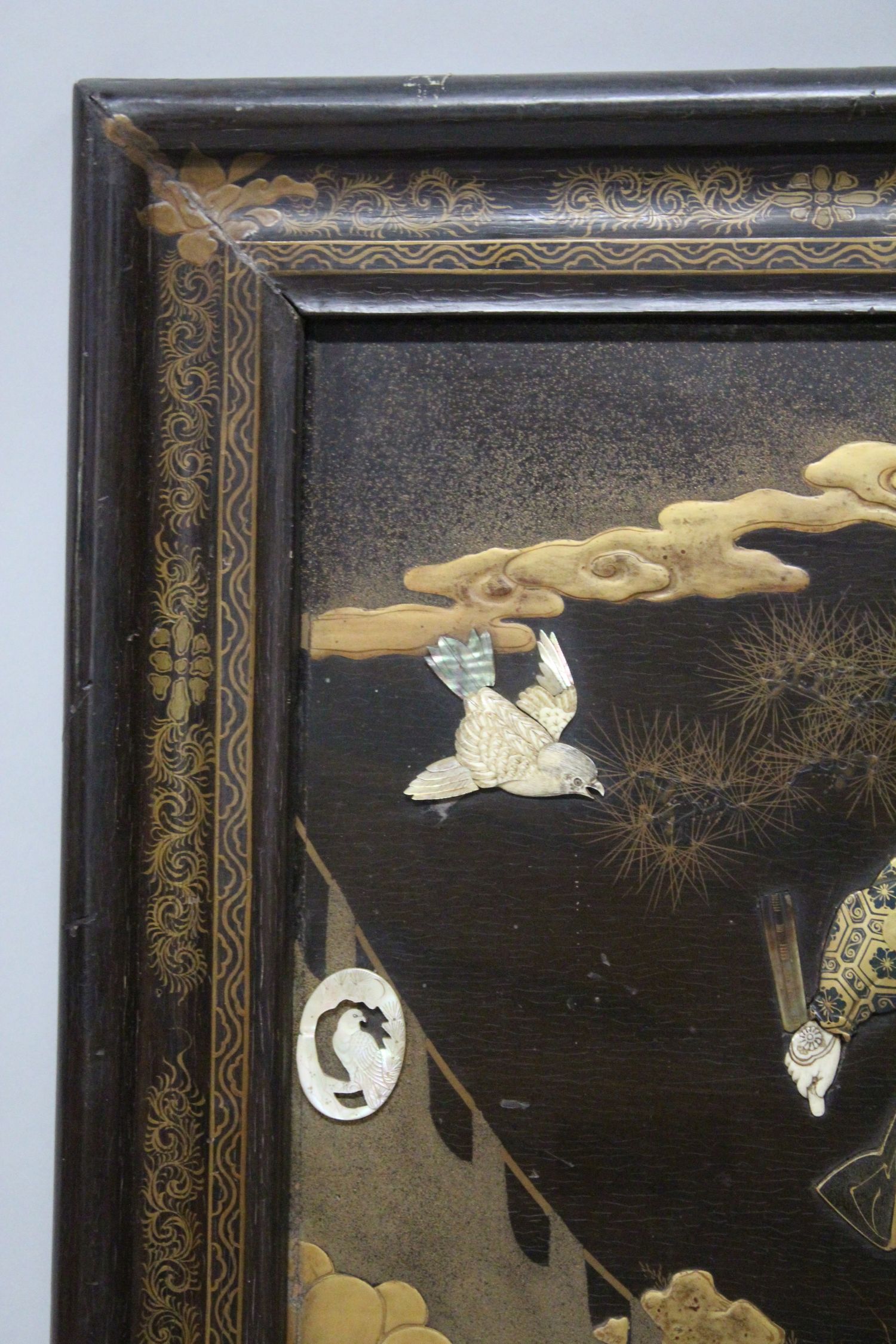 A GOOD JAPANESE MEIJI PERIOD FRAMED GOLD LACQUER & SHIBAYAMA PANEL, the lacquer panel decorated with - Image 3 of 8