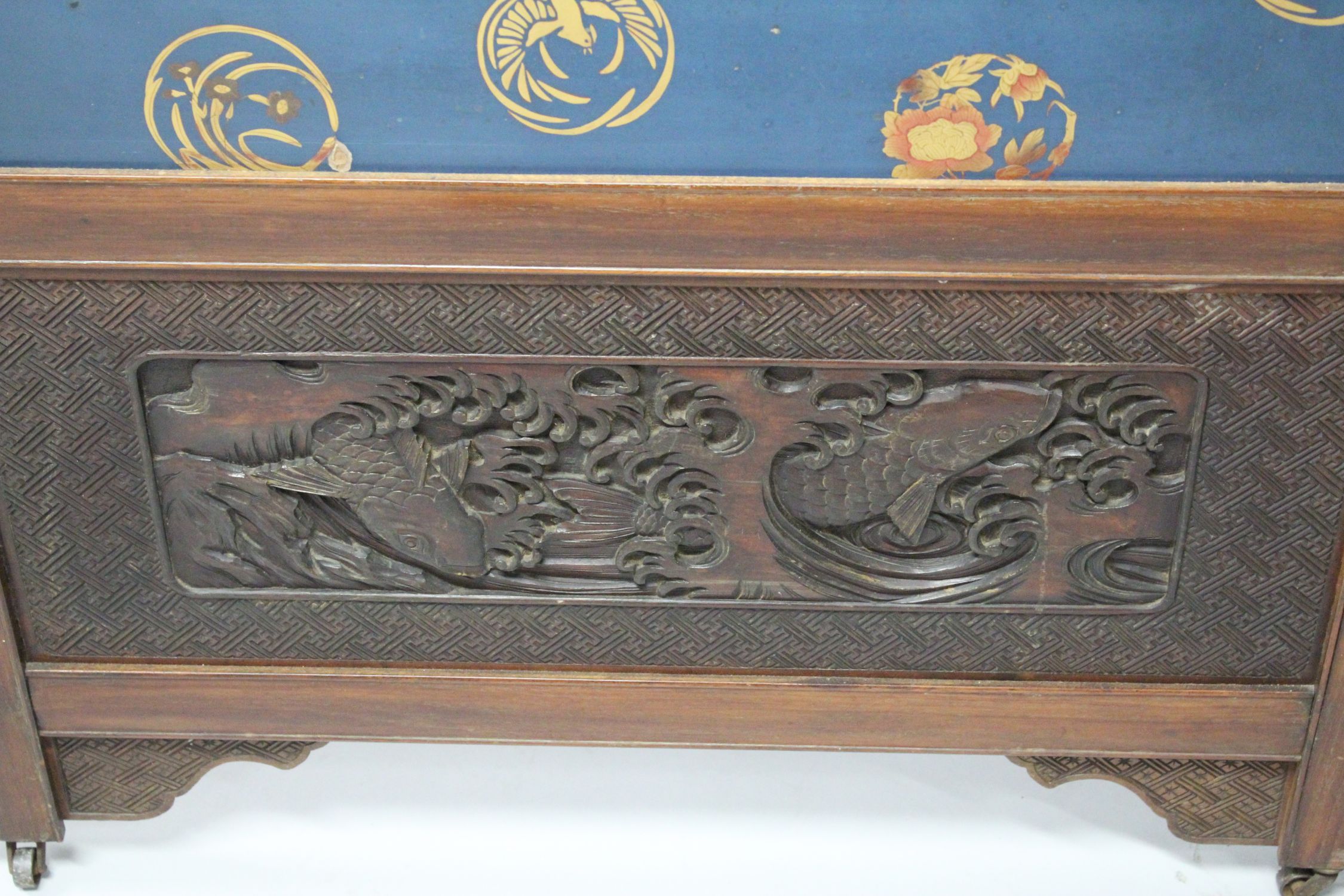 A LARGE JAPANESE MEIJI PERIOD TWO-FOLD HARDWOOD & SHIBAYAMA SCREEN, the panels decorated in high - Image 6 of 9