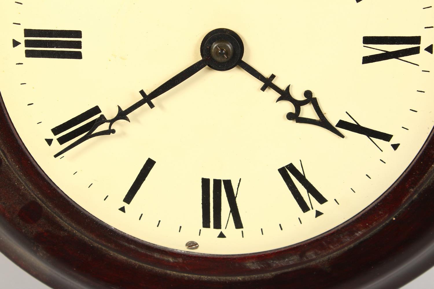 A MAHOGANY CASED CIRCULAR WALL CLOCK, with fusee movement. 30cms diameter. - Image 2 of 8