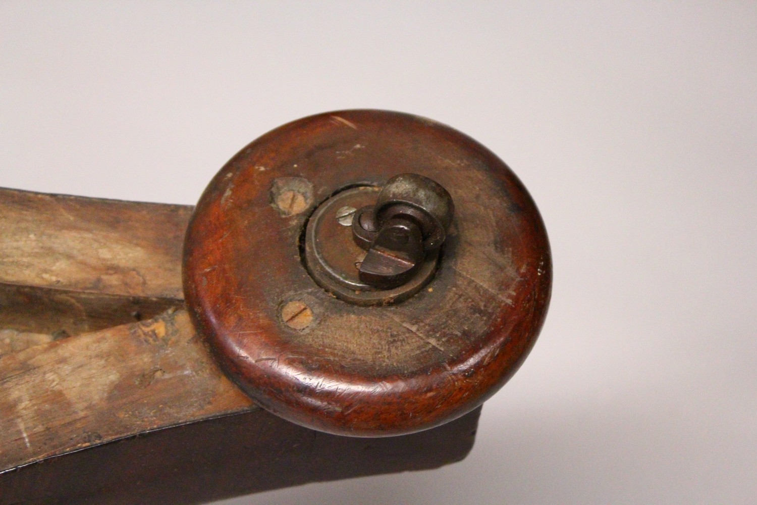 A 19TH CENTURY MAHOGANY PEDESTAL CENTRE TABLE, with a circular specimen marble top, supported on - Image 7 of 29