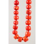 A GOOD LARGE CORAL NECKLACE.