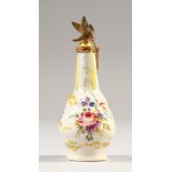 AN 18TH CENTURY ENGLISH ENAMEL SCENT BOTTLE AND STOPPER, CIRCA. 1770, painted with flowers with gilt