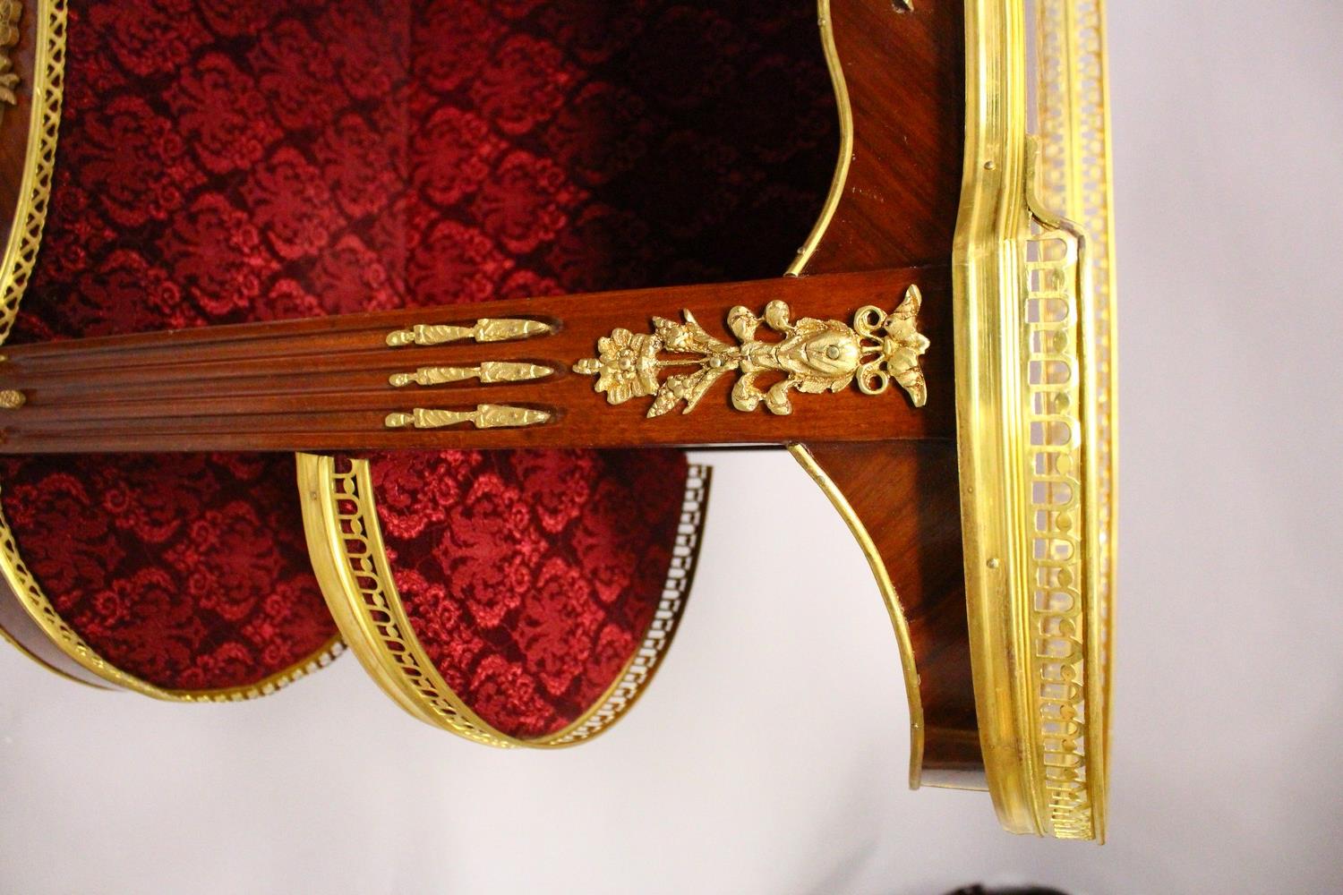 A FRENCH STYLE MARQUETRY AND ORMOLU KIDNEY SHAPED ETAGERE, on cabriole legs. 74cms wide x 79cms high - Image 5 of 6