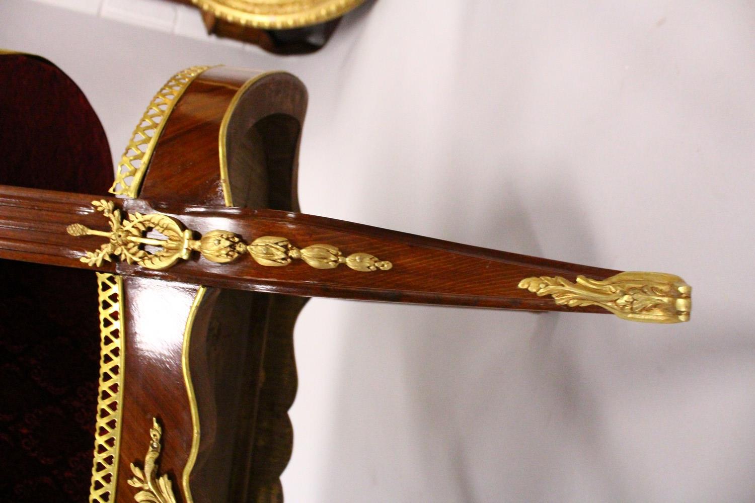 A FRENCH STYLE MARQUETRY AND ORMOLU KIDNEY SHAPED ETAGERE, on cabriole legs. 74cms wide x 79cms high - Image 6 of 6