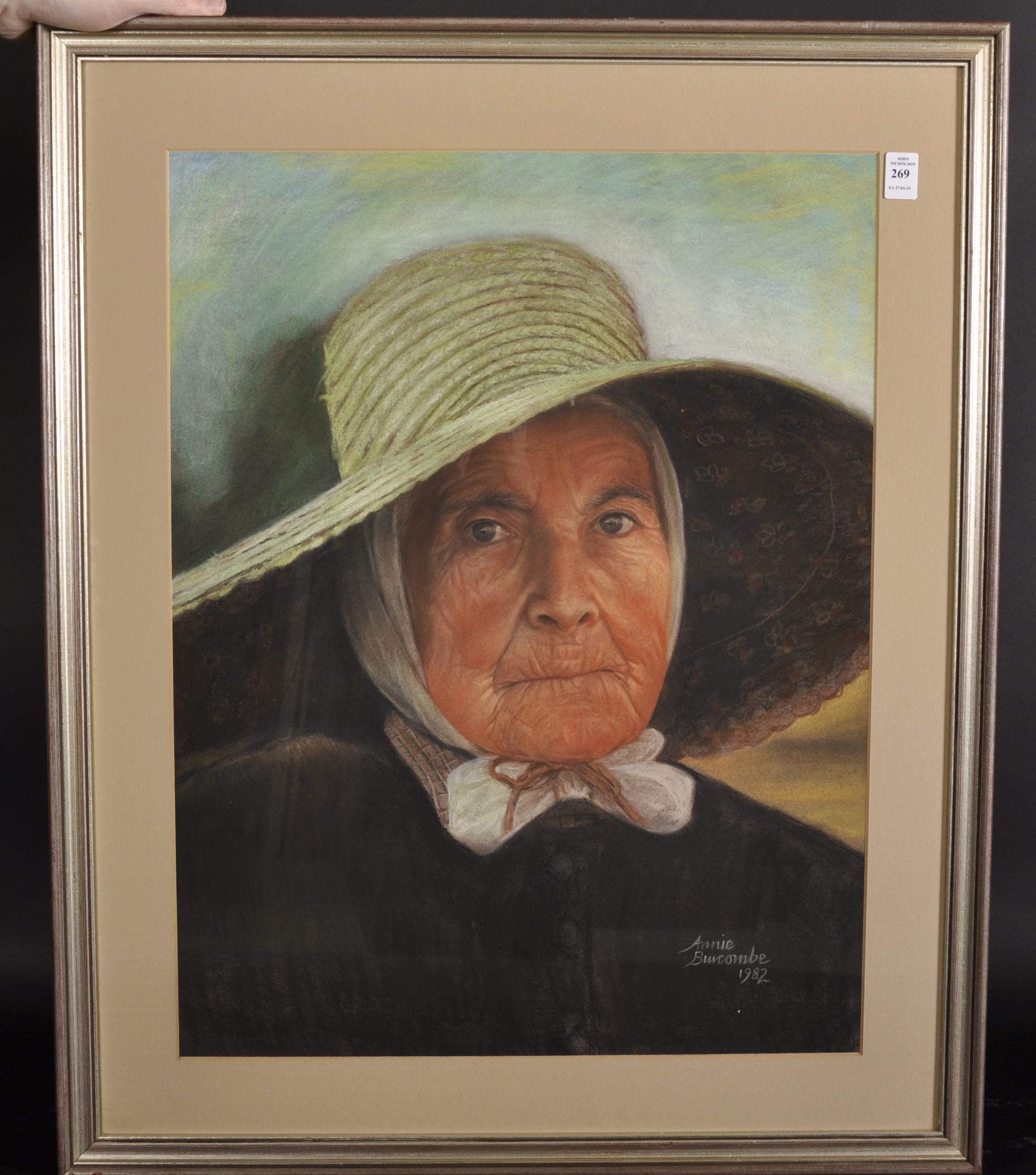 Annie Burcombe (20th Century) British. A Lady with a Straw Hat, Pastel, Signed and Dated 1982, 24.5" - Image 2 of 4