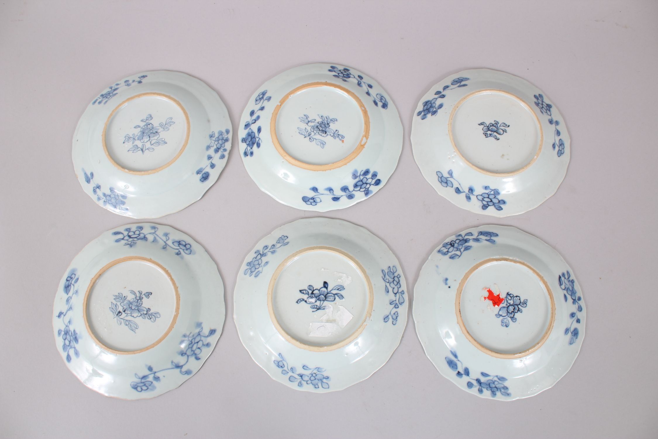 A SET OF SIX 19TH CENTURY CHINESE BLUE & WHITE SAUCERS, each decorated with scenes of figures within - Image 6 of 9