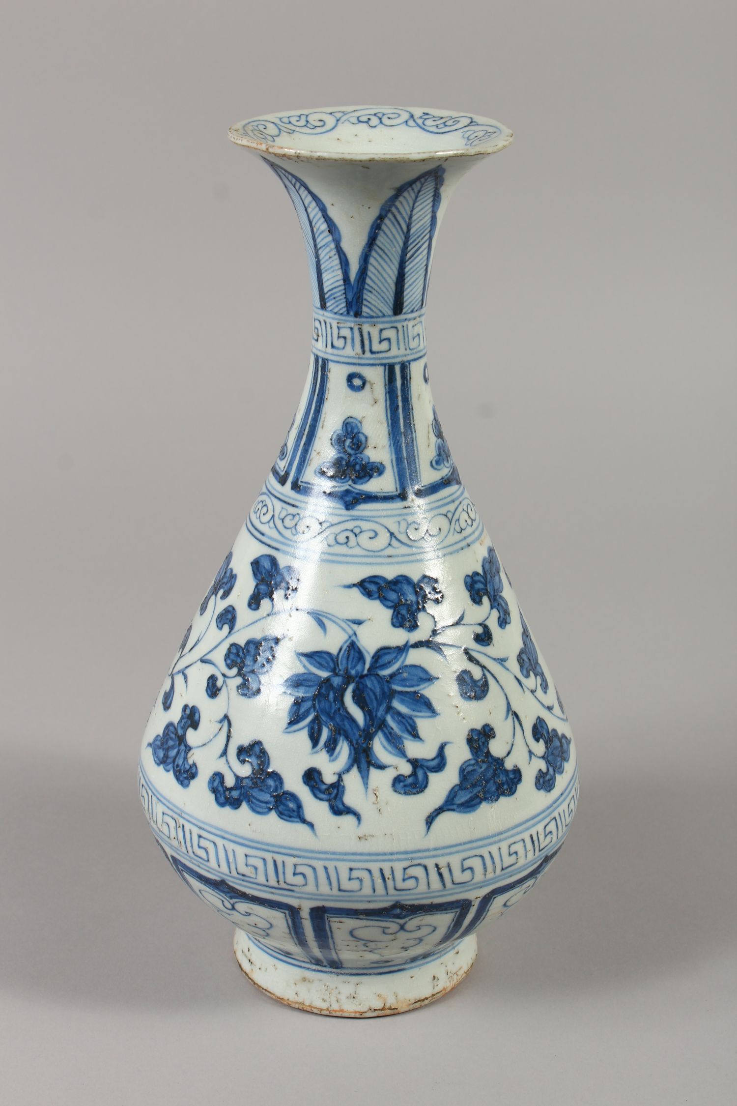 A CHINESE YUAN STYLE BLUE & WHITE YUHUCHUNPING PORCELAIN VASE, decorated with a wide band of - Image 2 of 6