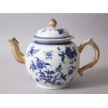 AN UNUSUAL & LARGE 18TH CENTURY CHINESE BLUE & WHITE PUNCH POT, the body of the pot with various